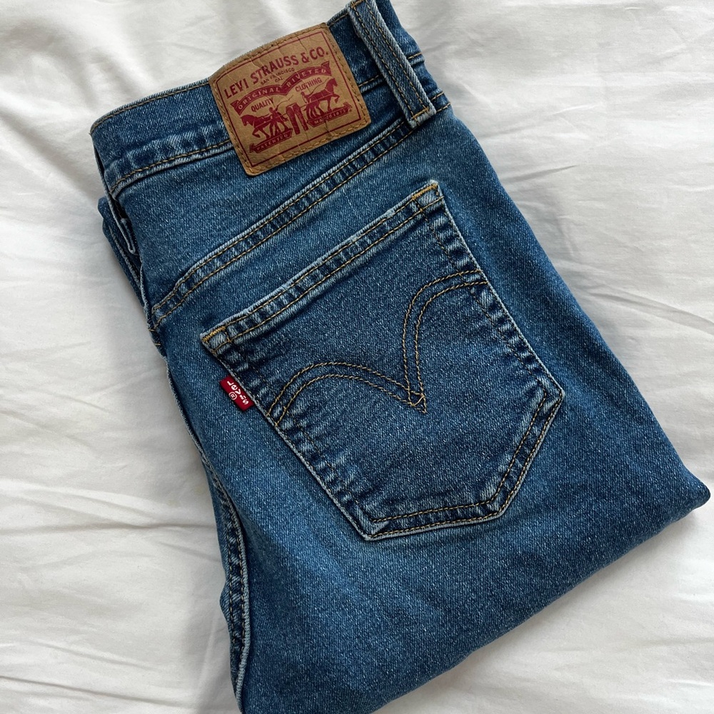 Levi's Wedgie Straight 27